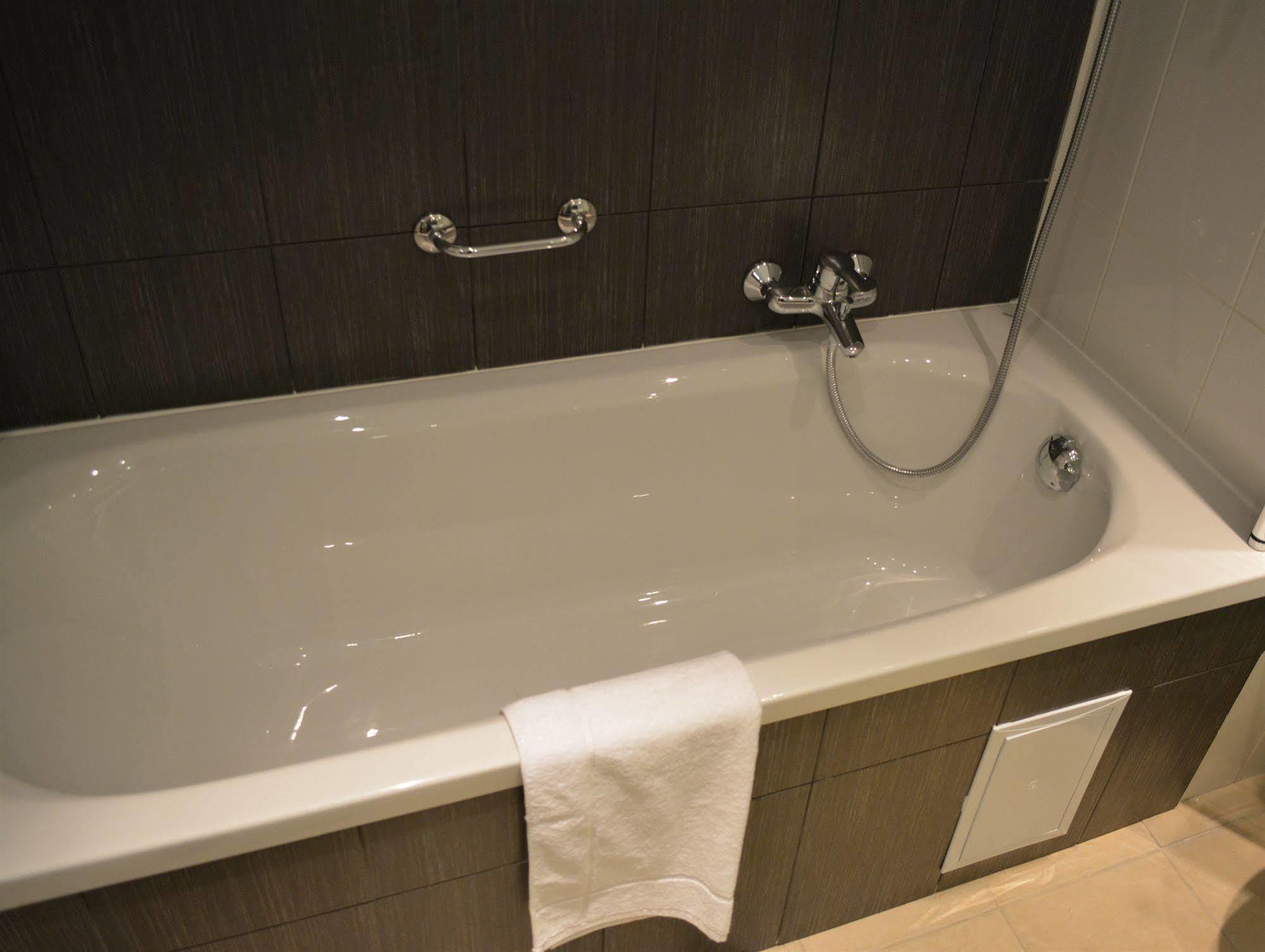 New Brookfields Hotel Freetown Eksteriør billede